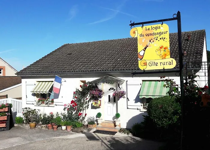 Holiday home Le Logis Du Vendangeur Champillon